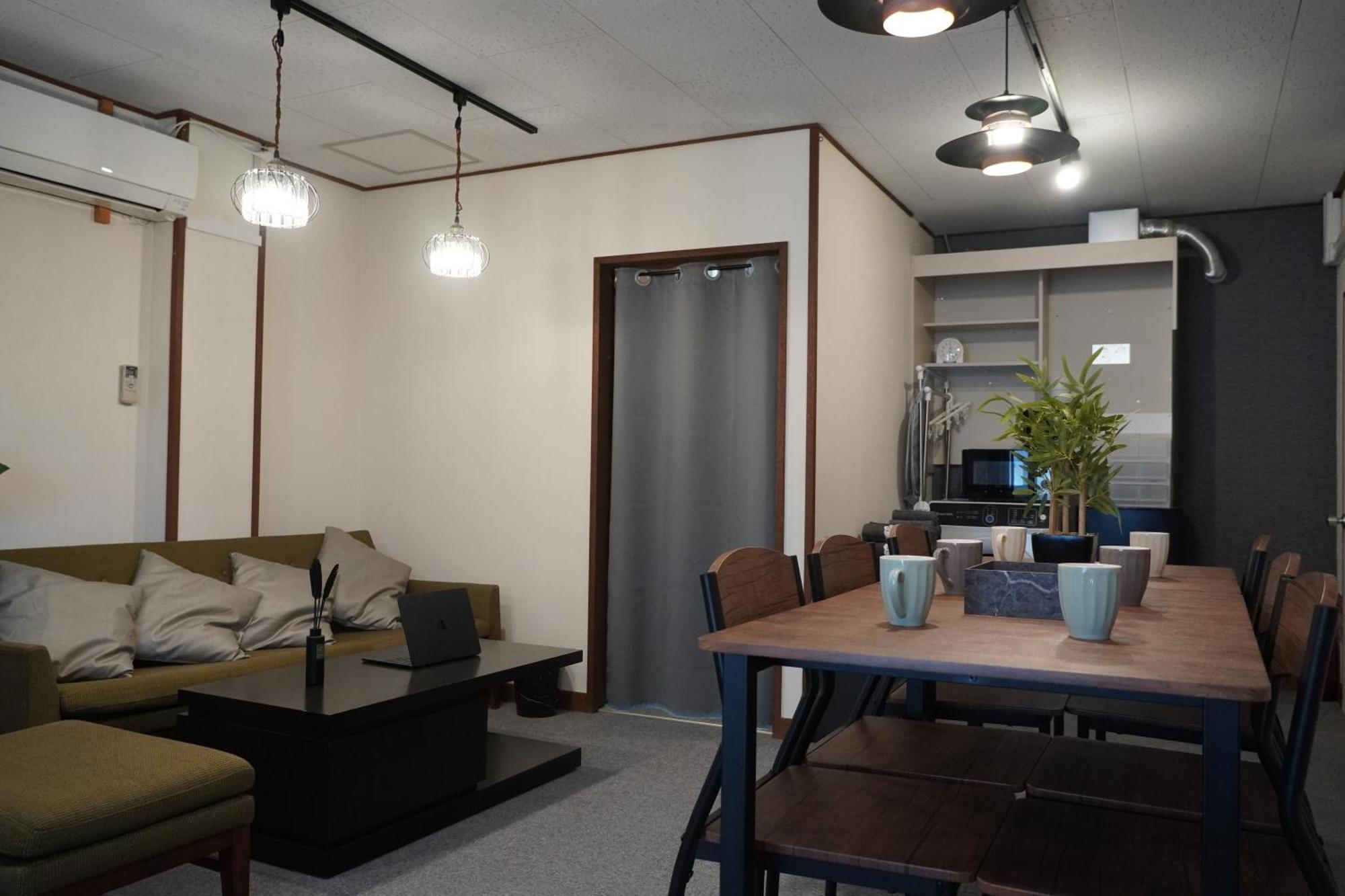 駅から徒歩4分/ビル3階全体/広い部屋/広い屋上/和室/レインボーブリッジ/お台場 * Tokio