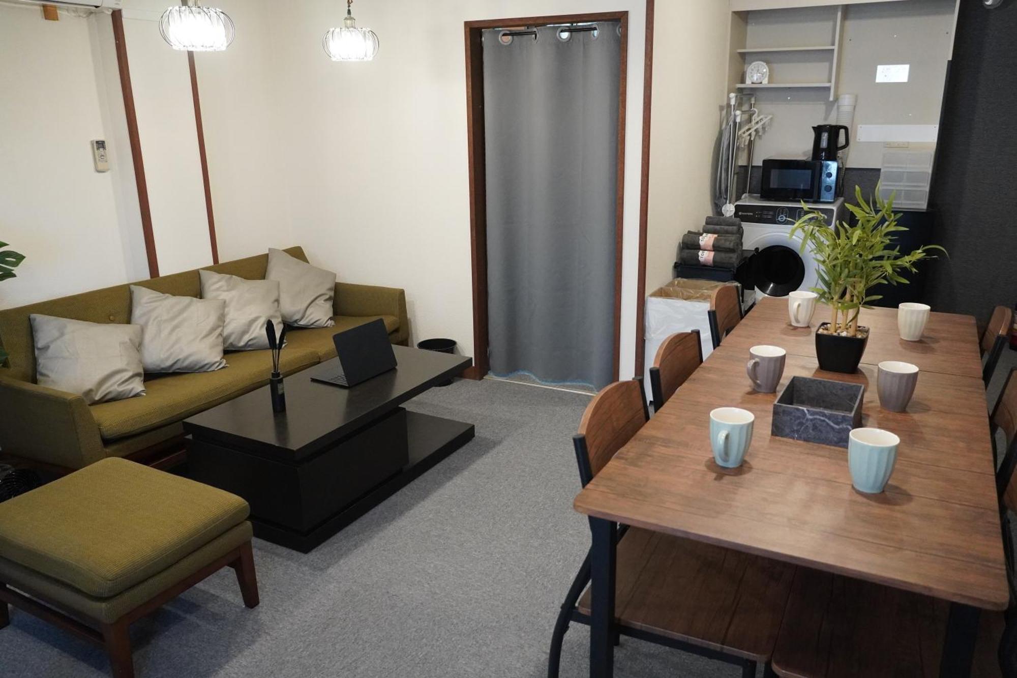 駅から徒歩4分/ビル3階全体/広い部屋/広い屋上/和室/レインボーブリッジ/お台場 Appartement Tokio